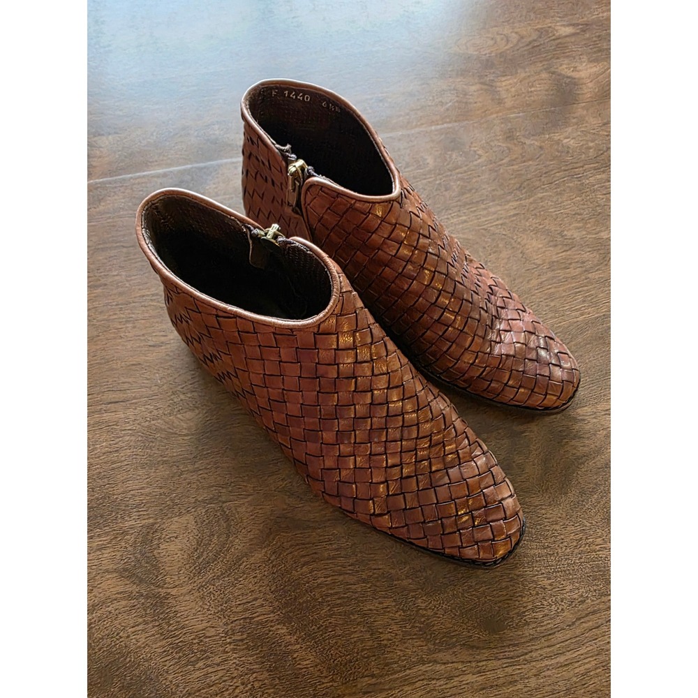 Cole Haan Woven Leather Ankle Boots Brown Side‎ Zip Low Heel Size 6.5B